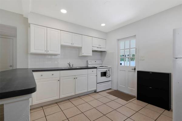 4420 DR MARTIN LUTHER KING JR ST N, St Petersburg, FL, 33703 photo 9