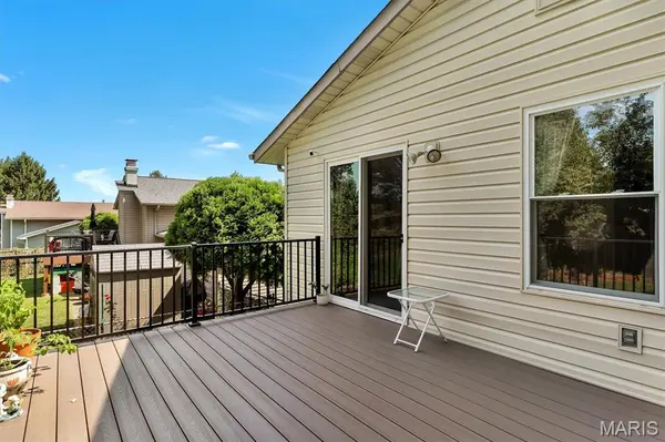12177 Rain Hollow CT, Maryland Heights, MO 63043