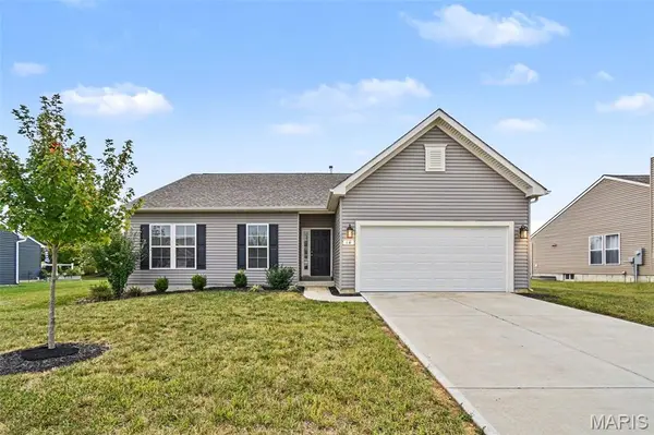 14 Stone Bridge DR, Moscow Mills, MO 63362