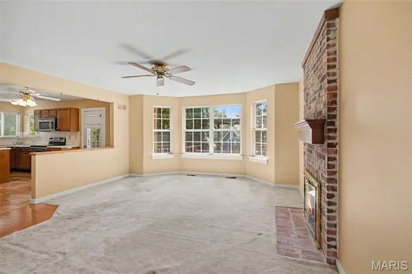 638 Old Ballwin RD, Ballwin, MO 63021