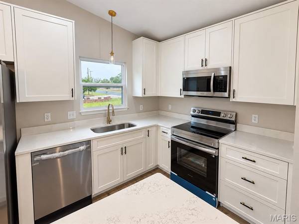 29378 State Hwy B, Warrenton, MO 63383