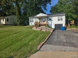 235 N Dellwood RD, St Louis, MO 63135