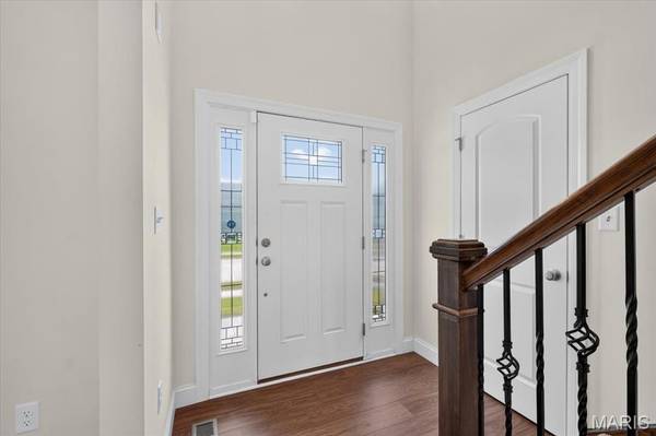 823 Silver Buck LN, Chesterfield, MO 63005