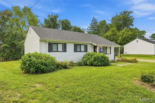 512 Eggering DR, O'fallon, MO 63366