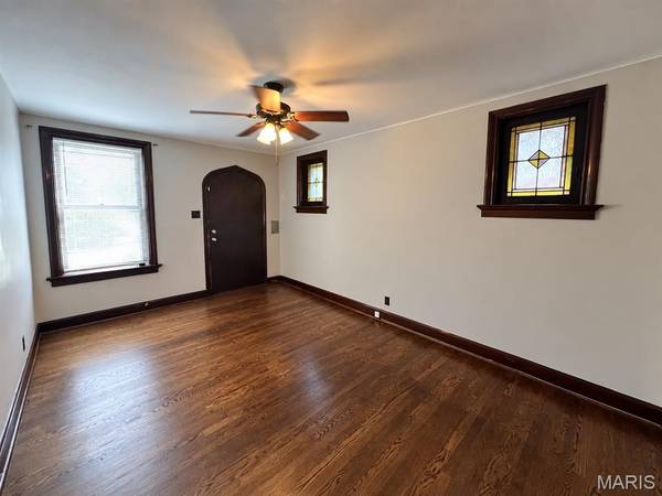 4057 Potomac ST, St Louis, MO 63116
