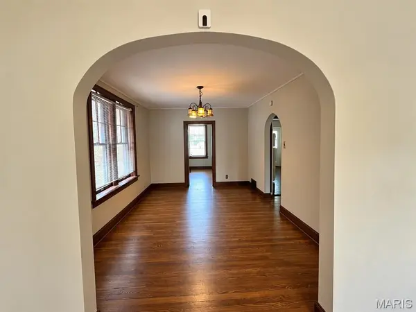 4057 Potomac ST, St Louis, MO 63116
