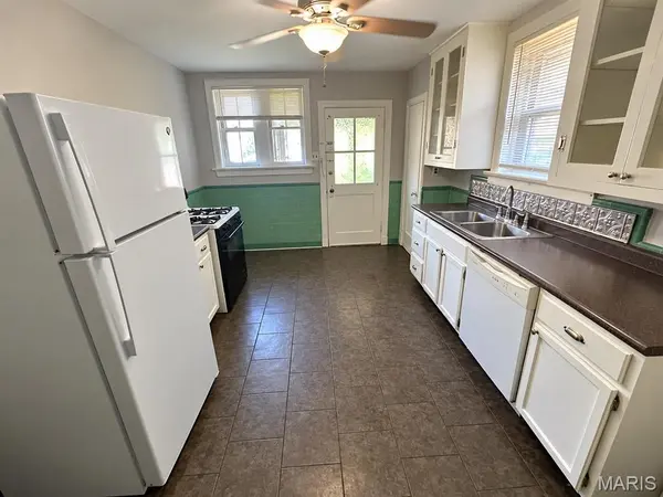 4057 Potomac ST, St Louis, MO 63116