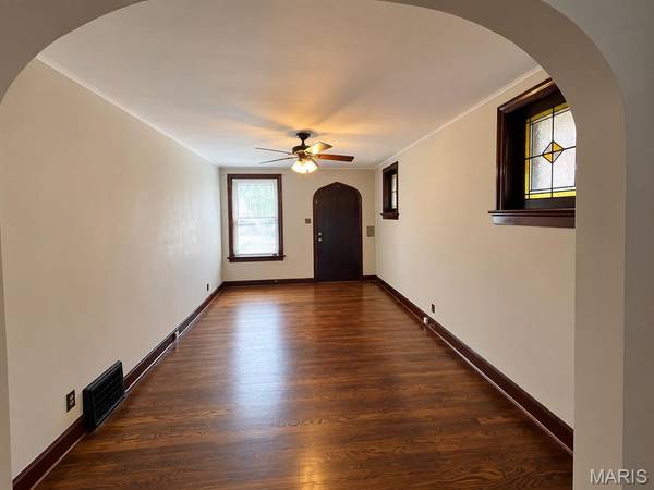 4057 Potomac ST, St Louis, MO 63116