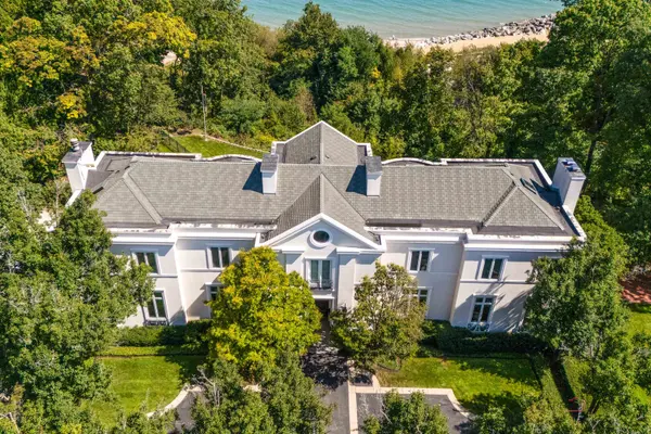 901 Lake RD, Lake Forest, IL 60045