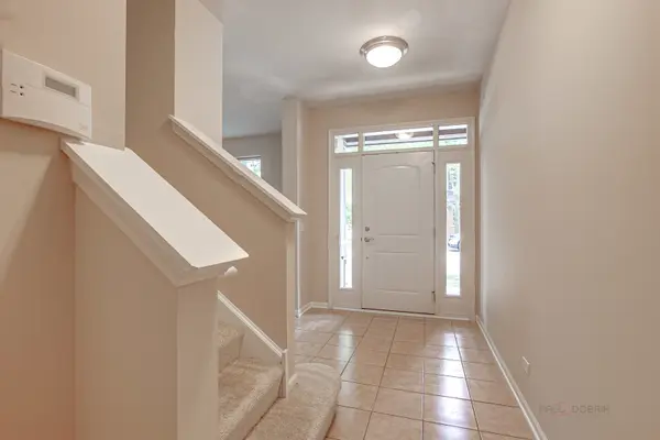 726 Summit LN, Vernon Hills, IL 60061