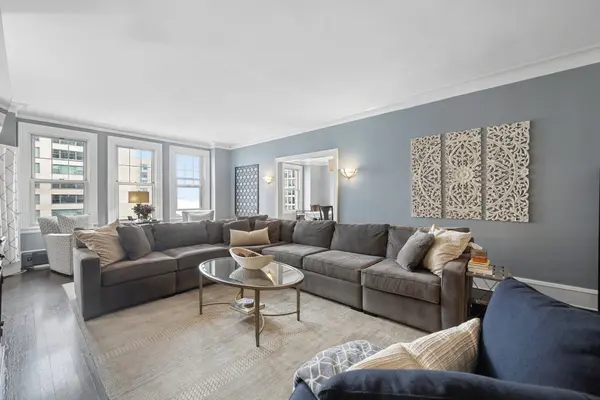 5000 S East End AVE #15C, Chicago, IL 60615