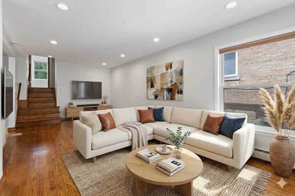 5768 N Lacey AVE, Chicago, IL 60646