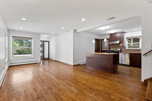 5768 N Lacey AVE, Chicago, IL 60646