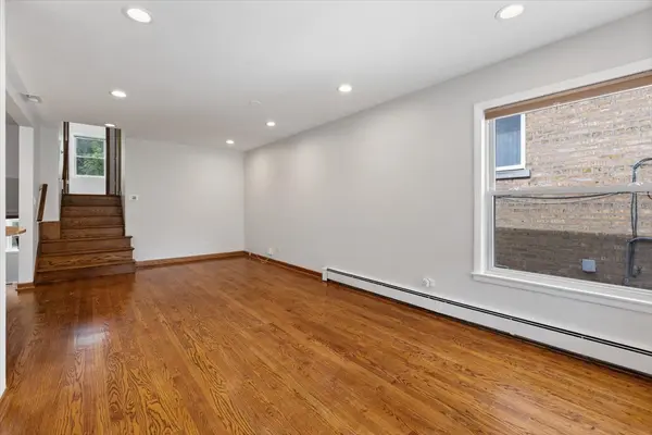 5768 N Lacey AVE, Chicago, IL 60646