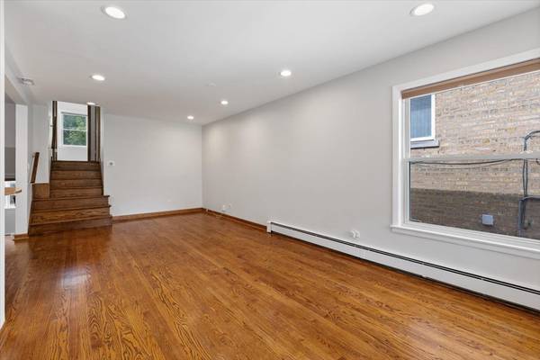 5768 N Lacey AVE, Chicago, IL 60646