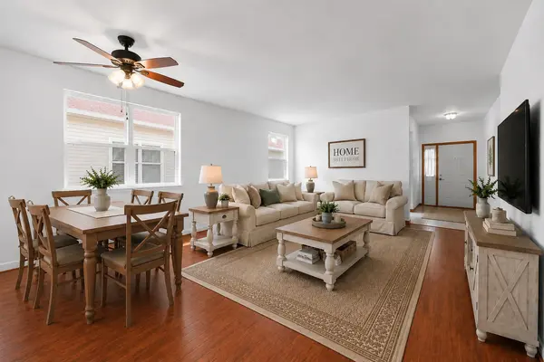 1566 Benzie CIR, Romeoville, IL 60446