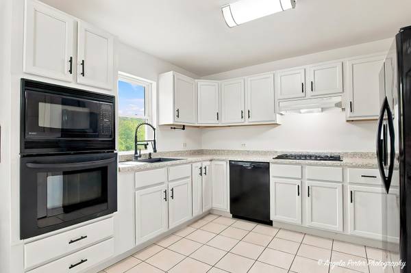 4103 Westwood DR, Wonder Lake, IL 60097
