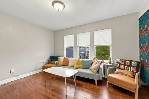 4027 N Kilbourn AVE #2R, Chicago, IL 60641