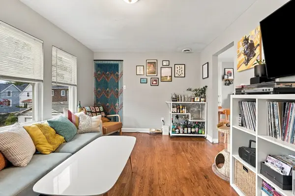 4027 N Kilbourn AVE #2R, Chicago, IL 60641