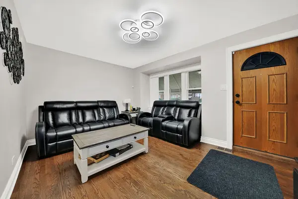 5444 W 64th ST, Chicago, IL 60638