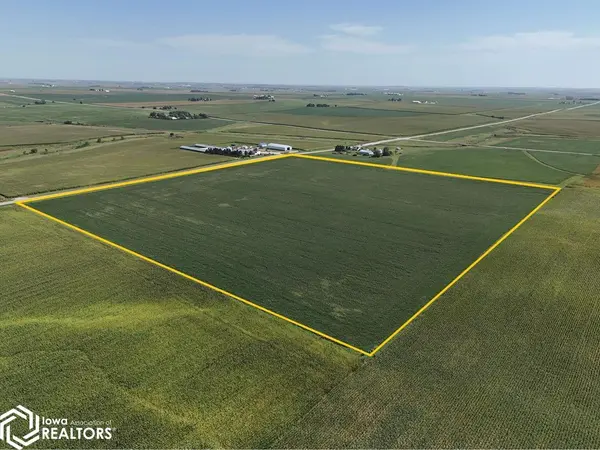 US Hwy 218 / 24th Ave., Van Horne, IA 52346