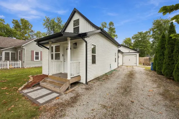 809 Azalea ST, Demotte, IN 46310