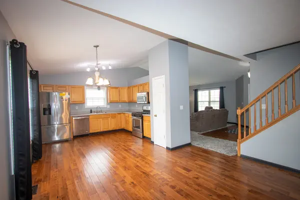 568 Fox Burrow CT, Valparaiso, IN 46385
