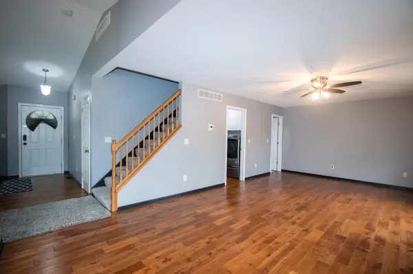 568 Fox Burrow CT, Valparaiso, IN 46385