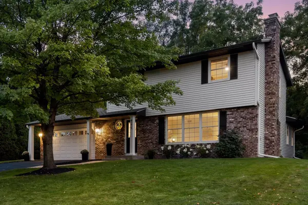 4275 Carlson Lake LN N, Eagan, MN 55123