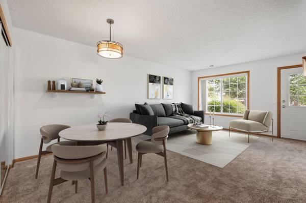 6276 158th ST W, Apple Valley, MN 55124