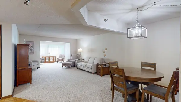 2100 Valkyrie DR NW #302, Rochester, MN 55901