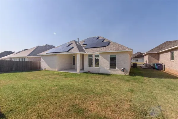 5904 NW 158th ST, Edmond, OK 73013