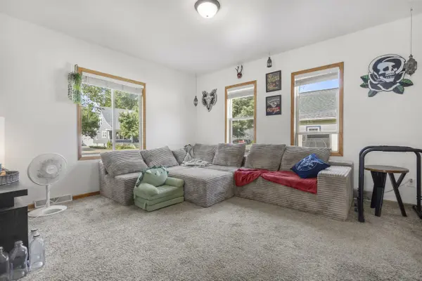 1227 PORLIER ST, Green Bay, WI 54301-3431