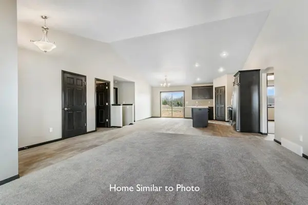 1698 FRONTIER RD, Luxemburg, WI 54217