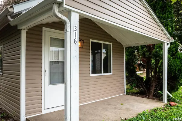 316 E SHEEN ST, East Peoria, IL 61611