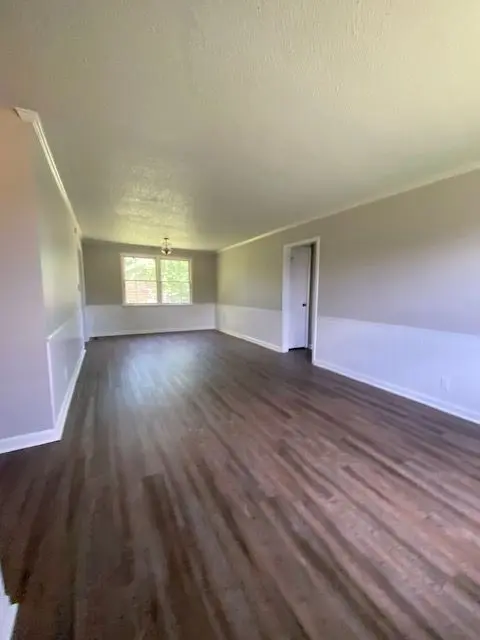 725 Overton Dr, Clarksville, TN 37042