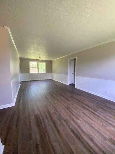 725 Overton Dr, Clarksville, TN 37042