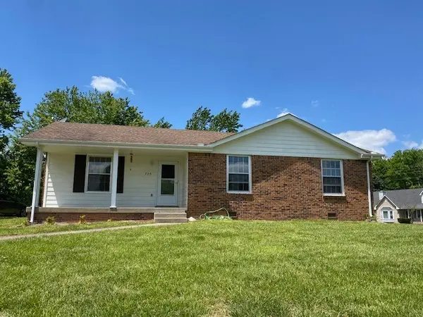 725 Overton Dr, Clarksville, TN 37042