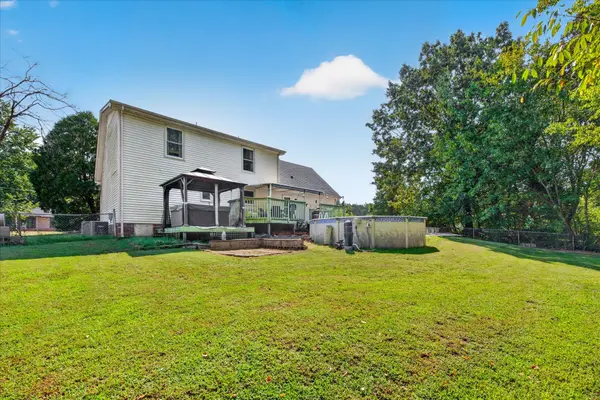 2220 Jan Dr, Clarksville, TN 37043