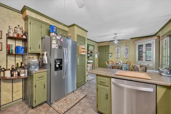 2220 Jan Dr, Clarksville, TN 37043