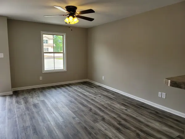 231 SMITHSON LN #B, Clarksville, TN 37040