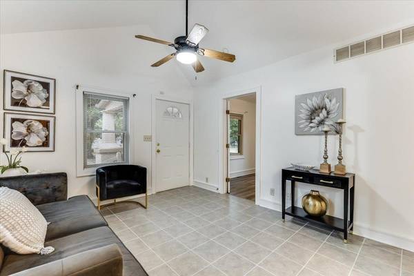 444 N Edwards Ave, Wichita, KS 67203-5343