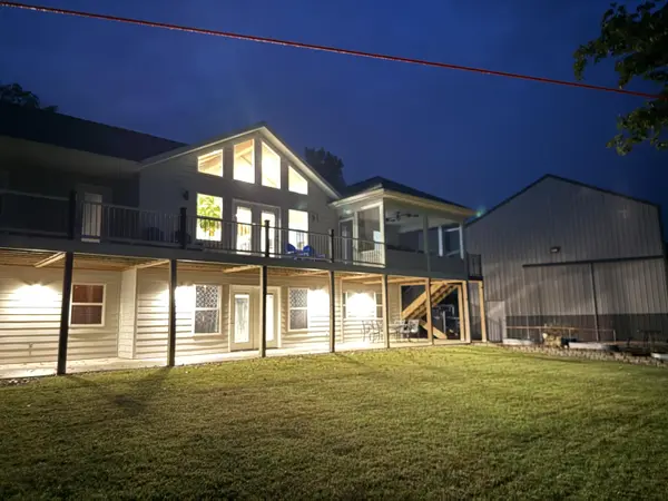 125 Dunn RD, Walnut Shade, MO 65771