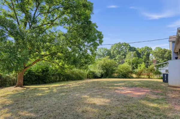 2302 Old Williamston Rd RD, Anderson, SC 29621