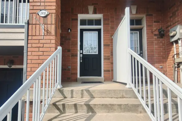 2418 Adamvale CRES, Oakville, ON L6M 0E1