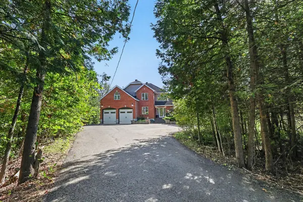 88 Constance Lake RD, Kanata, ON K2K 1X7