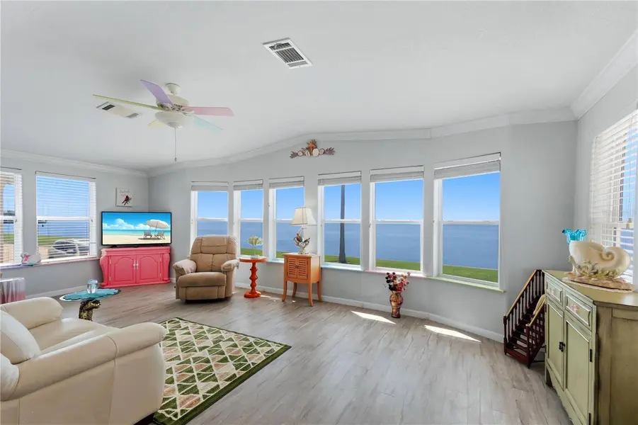 34 BAYVIEW DR, Bradenton, FL 34210
