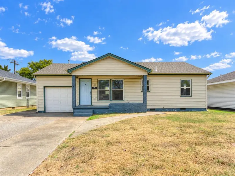 1417 Laverne AVE, Shawnee, OK 74801