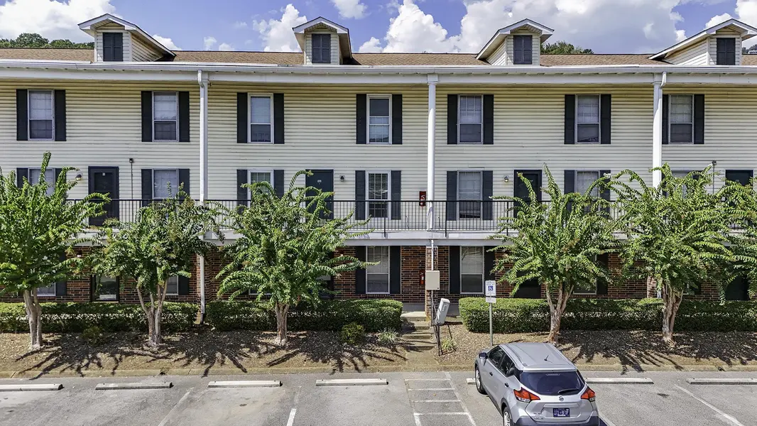 900 Mountain Creek Road #135, Chattanooga, TN 37405