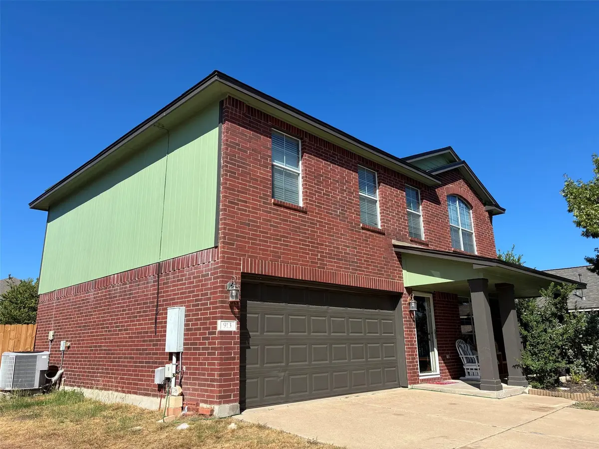 913 Whitley DR, Leander, TX 78641